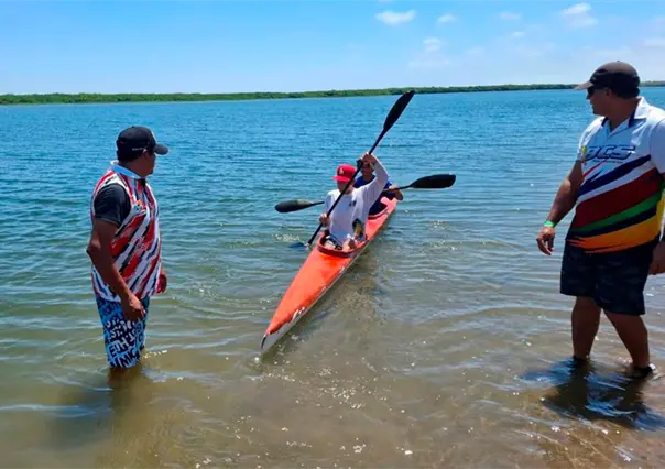 Comondú impulsa el canotaje en sus playas; van por la Olimpiada Estatal 2026