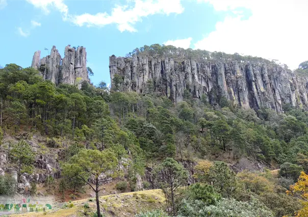 Esta es la distancia y tiempo de traslado de Durango al mítico Espinazo del Diablo