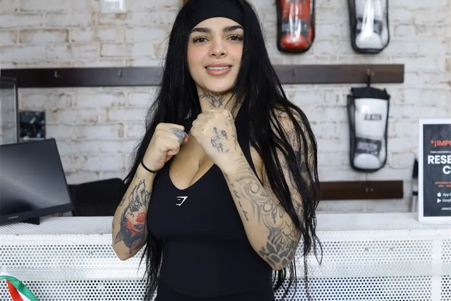 Karely Ruiz paga operación de menor con parte del premio Stream Fighters 4