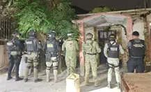 Aseguran 14 kilos de cristal y detienen a siete personas en cateo en Saltillo  Aseguran 14 kilos de cristal y detienen a siete personas en cateo en Saltillo