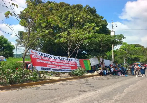 Maestros paralizan Tuxtla Gutiérrez, Chiapas, con bloqueos y manifestaciones | VIDEO