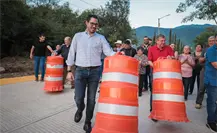 David de la Peña mejora calles y servicios básicos en la comunidad de San Pedro, en Santiago, Nuevo León