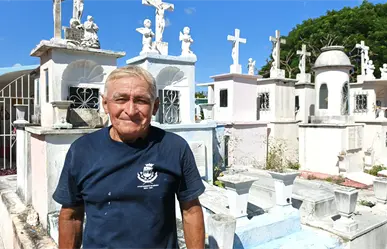 Janal Pixán 2025: la vida entre tumbas de don Sergio, sepulturero del Cementerio General de Mérida