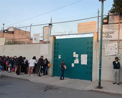 VIDEO | Captan agresión a Nicole; compañera la golpea tras amenazarla en plena secundaria