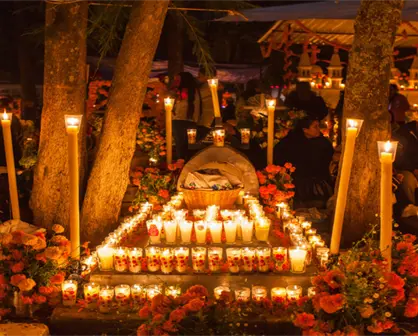Todo sobre cuánto cuesta visitar Pátzcuaro y la isla de Janitzio en Día de Muertos desde CDMX