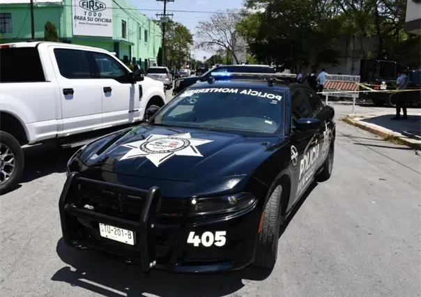 Operativo en Monterrey deja dos detenidos con arma de fuego y droga
