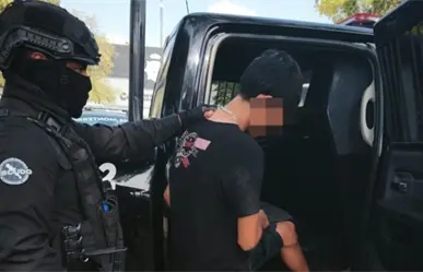 Menor es detenido en Monterrey tras ser sorprendido con arma y droga