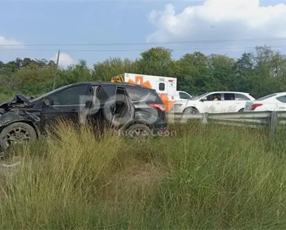 Tres muertos y cuatro lesionados tras choque frontal en Cadereyta