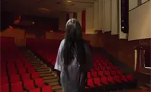 Conoce la leyenda de la niña que se aparece en el Teatro de la Ciudad de La Paz Conoce la leyenda de la niña que se aparece en el Teatro de la Ciudad de La Paz