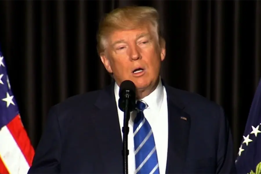 Donald Trump aumenta 10% los aranceles a Canadá tras polémica campaña publicitaria