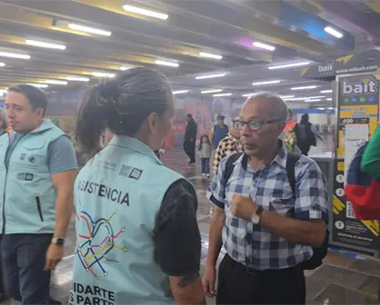 Metro CDMX implementa equipo de Atención al Usuario, ¿quiénes son y qué hacen las personas de chaleco azul?