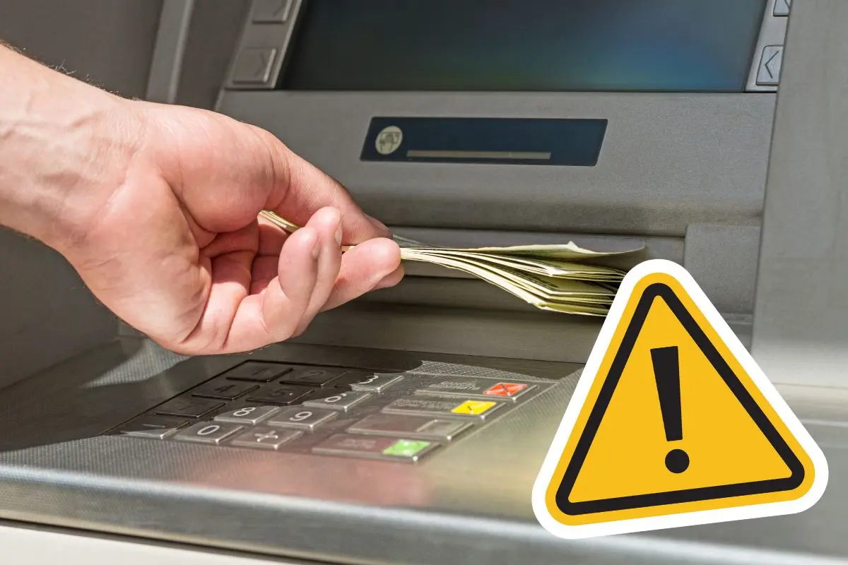 Alertan por estafas en cajeros automáticos en Coahuila / Foto: Composición en Canva