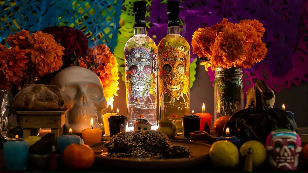 En el altar de muertos, estas son las bebidas preferidas en Tamaulipas para recordar a sus seres queridos