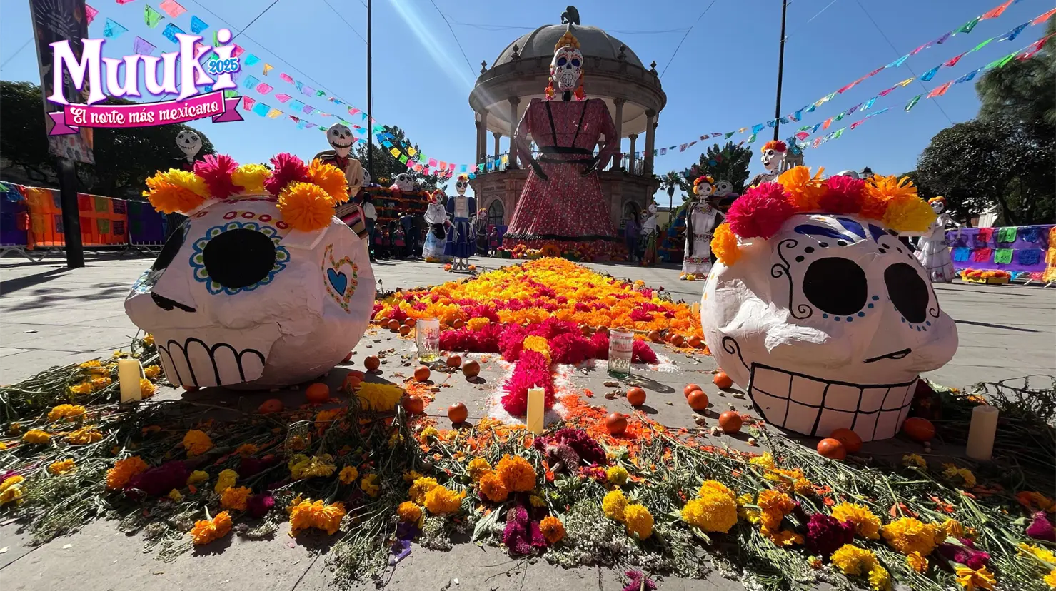 Dentro de las actividades del Festival Muuki se colocó una catrina monumental. Foto: Jesús Carrillo.