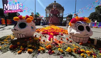 ¿Dónde está y cómo luce el altar de muertos monumental de Durango?