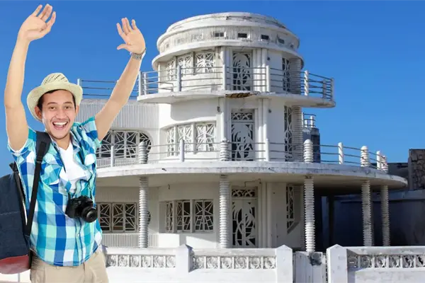 La Casa del Pastel: icónica casona de Progreso frente al mar convertida en restaurante
