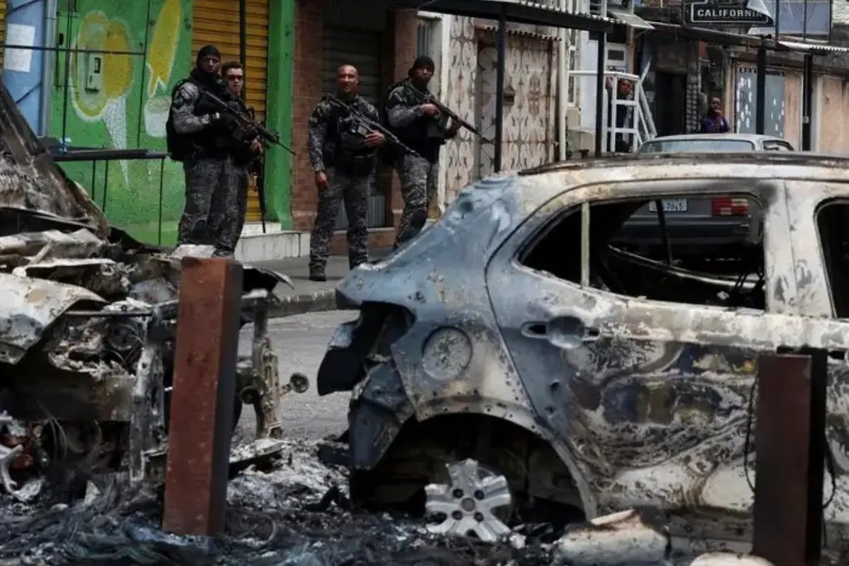 Operativos en Brasil Foto: X(Twitter) @leolinshumor