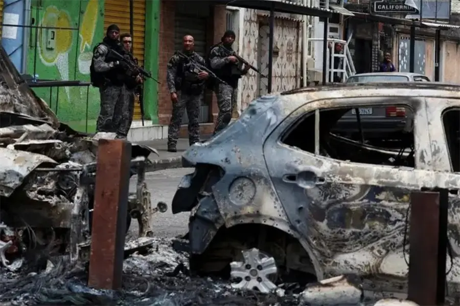 Comando Vermelho: ¿Qué es y por qué la policía de Brasil desplegó un operativo en su contra?
