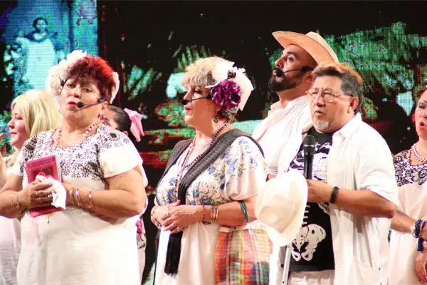 Disfruta el Cortejo Fúnebre y Delirio Teatral de Janal Pixán en Mérida con tradición y comedia