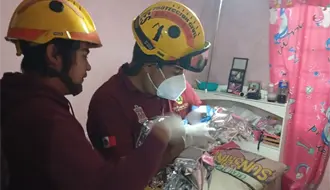 Joven madre da a luz en su hogar con apoyo de paramédicos de Escobedo