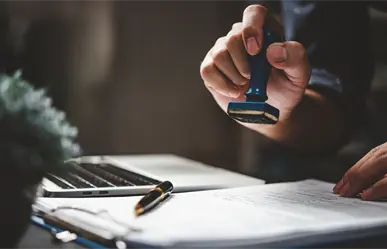 Estados Unidos pone fin a la renovación automática de permisos laborales para migrantes en 2025