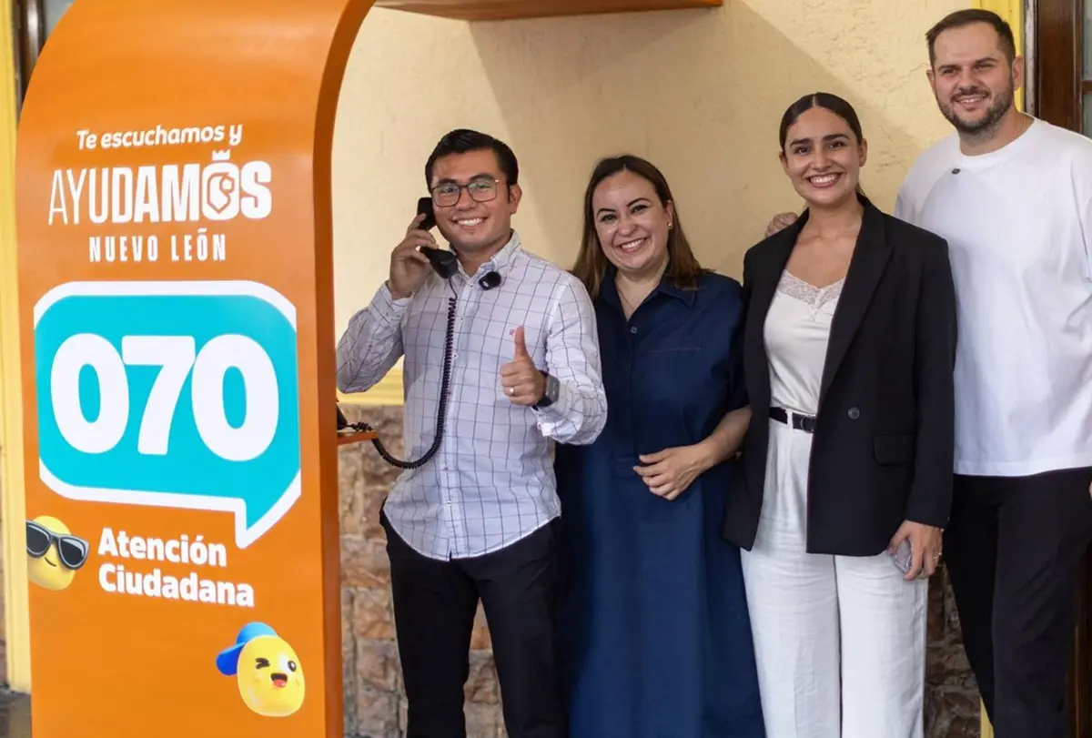 El alcalde de Juárez, Félix Arratia, inauguró una Cabina de Atención Ciudadana 070 que funcionará las 24 horas del día. Foto: Gobierno de Juárez