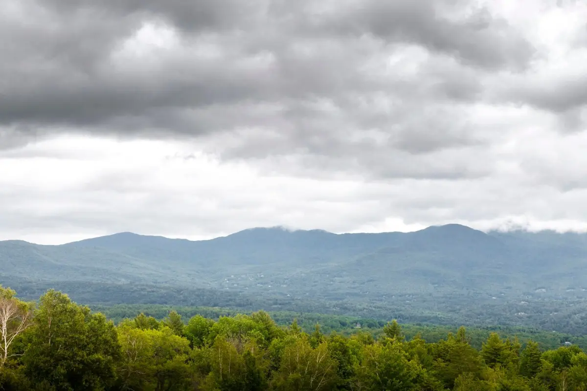El Frente Frío No.11 continúa marcando un ligero pero perceptible descenso en las temperaturas. Foto: Carlos García