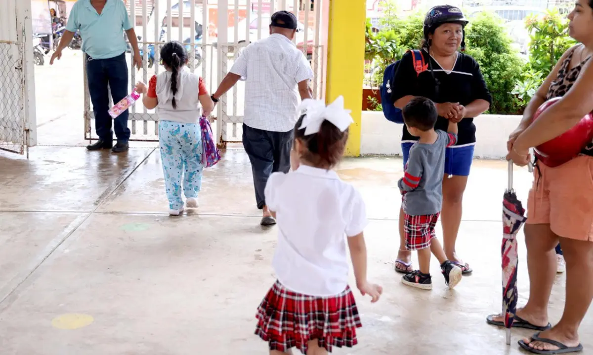 En el calendario escolar se marca el 31 de octubre como día de Consejo Técnico Foto: Segey
