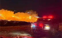 VIDEO | Incendio consume basurero de Simeprode en Salinas Victoria