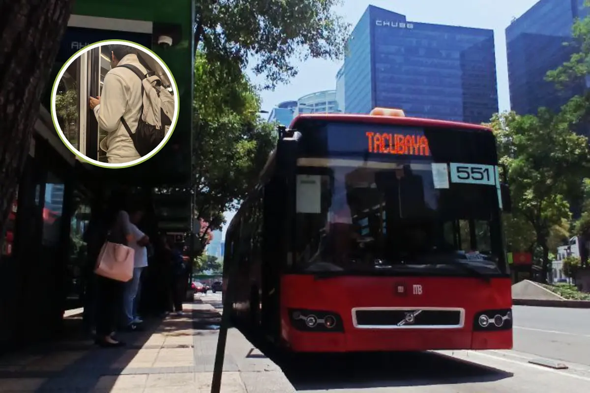 Metrobús Tacubaya de CDMX y usuario viajando con mochila puesta. Foto: @MetrobusCDMX