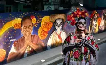 Murales del Pixan Graf se iluminan en el cementerio de Kanasín durante la celebración del Janal Pixan 2025