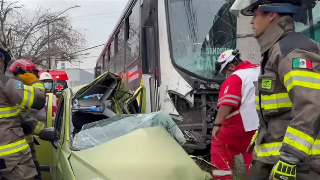 Así fue el choque donde una mujer murió en Monterrey I VIDEO