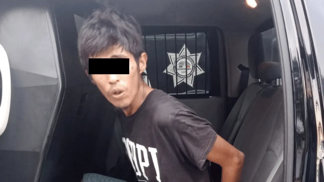 Tras consultar su información con personal del C4, los elementos confirmaron que el individuo está vinculado con cuatro robos a tiendas de conveniencia. Foto: 