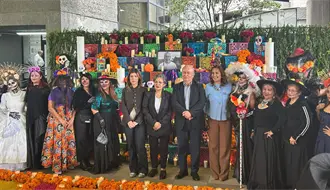 Congreso de Nuevo León realiza altar de muertos en honor a Mauricio Fernández