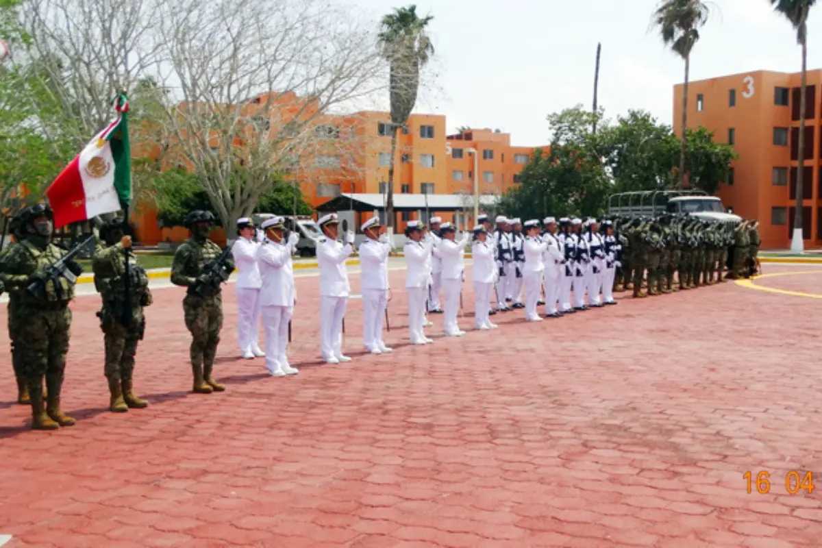 La institución busca jóvenes con vocación de servicio, disciplina y compromiso | Foto: SEMAR