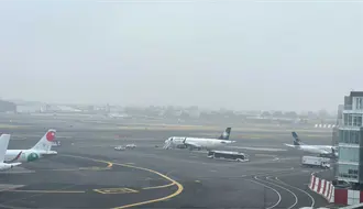 AICM reporta afectaciones por banco de niebla y registra retrasos en vuelos HOY 30 octubre