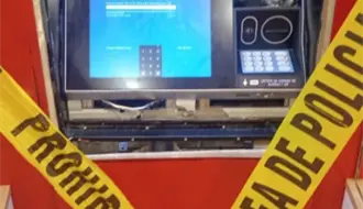 Detienen a jóvenes por robo y daños a cajero automático en colonia Cumbres de Monterrey