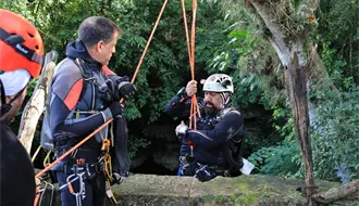 Estudiantes y sector privado de Yucatán unen esfuerzos para la limpieza del cenote Xi’ Im Há en Valladolid