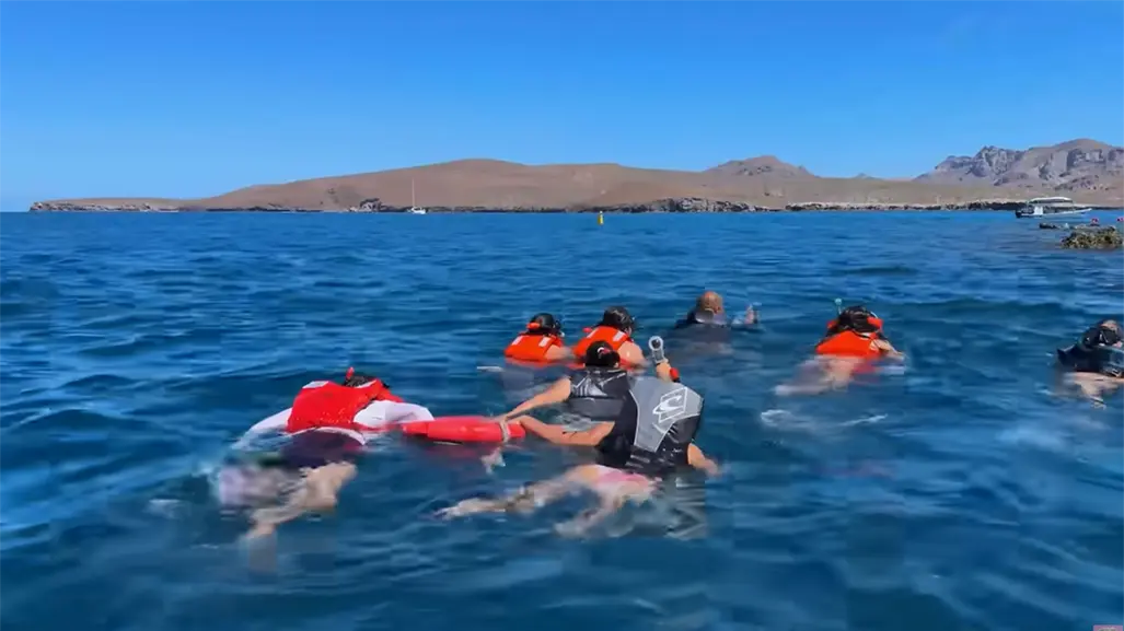 Cygnus y Romantic, los youtubers españoles, declaran a Espíritu Santo como el paraíso en México