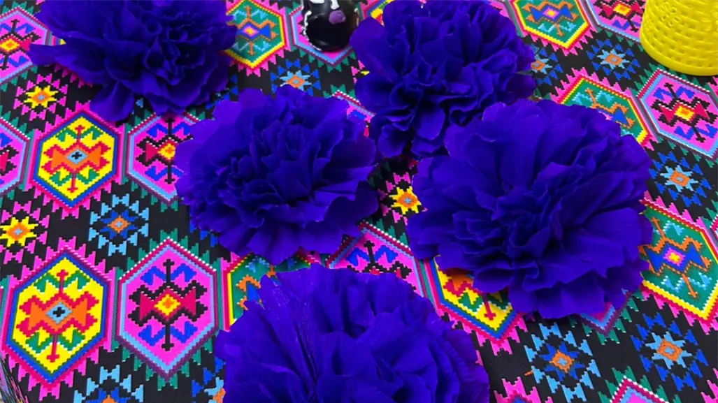 Día de Muertos: ¿Cuál es el material que se agotó en varias papelerías de La Paz?