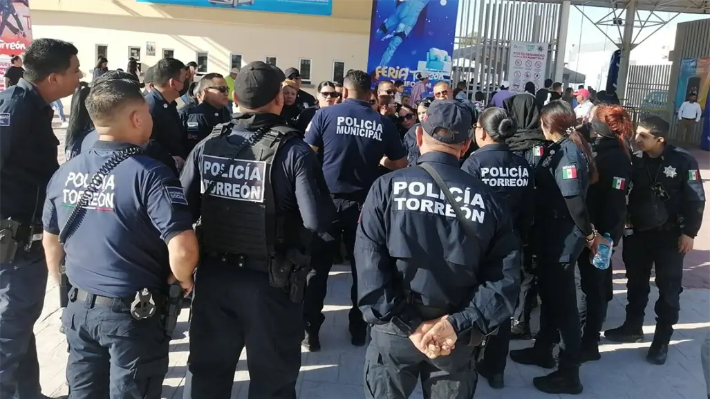Equipan a Policía de Torreón con inversión de 433 millones de pesos; recibe armamento y vehículos
