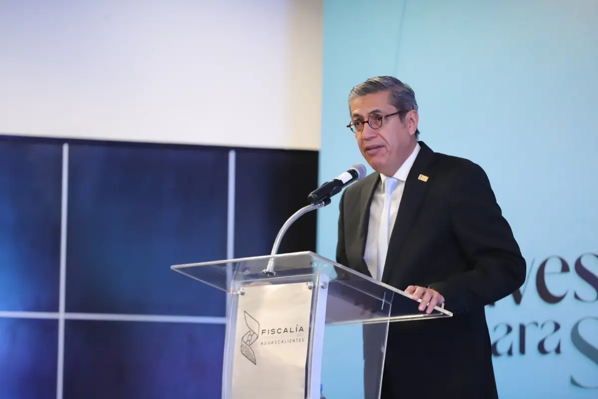 Jesús Figueroa en conferencia de prensa Foto: X(Twitter) @TereJimenezE