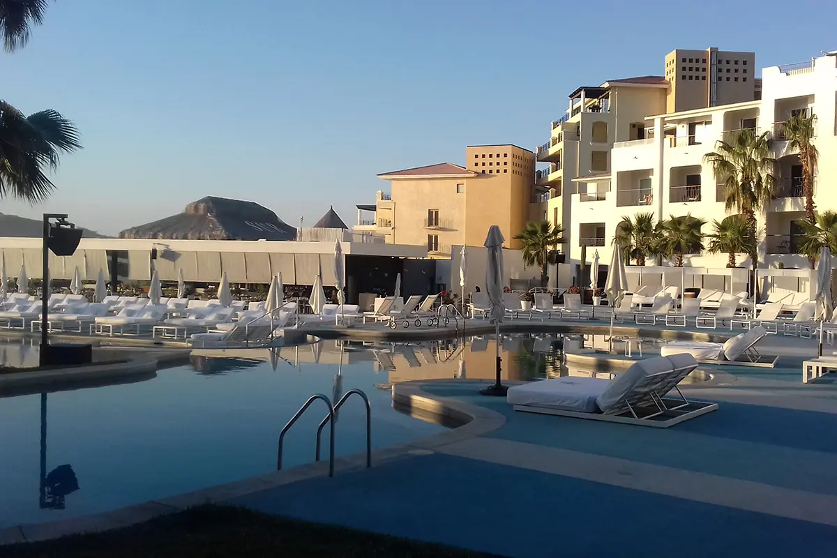 En Baja California Sur, el sector turístico asegura que no se va por ese camino, pero advierte que el escenario podría repetirse. Foto: Modesto Peralta Delgado.