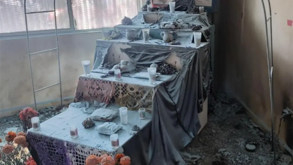 Incendio en jardín de niños de Monterrey arrasa con altar de Día de Muertos