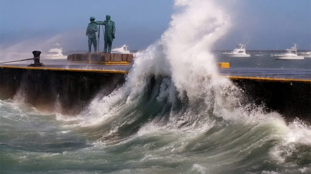 Frente frío 11 provoca fuertes vientos y lluvias torrenciales en distintas zonas de Veracruz