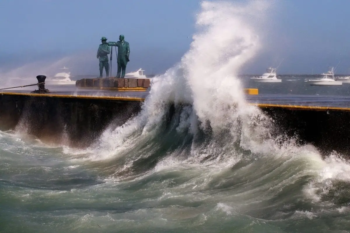 Oleaje elevado en las playas de Veracruz Foto: RRSS