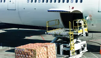 México aprueba regreso de operaciones cargueras en el AICM en horarios no saturados