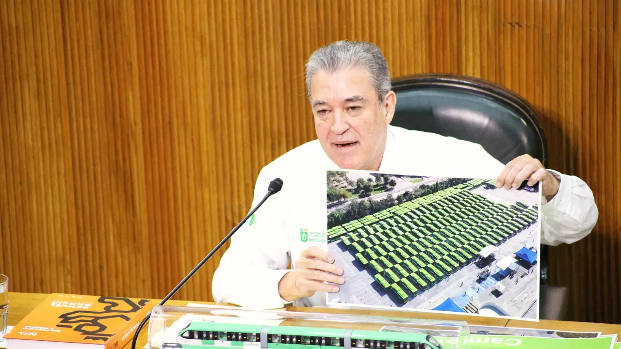 Nuevo León cuenta con 3 mil 63 autobuses en operación/Foto: Redes Hernán Villarreal