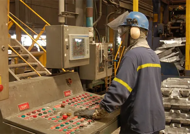 PIB de México se reduce en tercer trimestre de 2025 por caída en actividad industrial, según INEGI