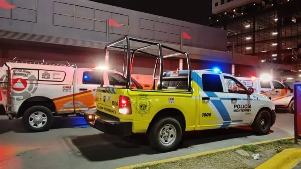 Policía de Monterrey rescata a estudiante extraviada que no regresó a casa tras salir de clases